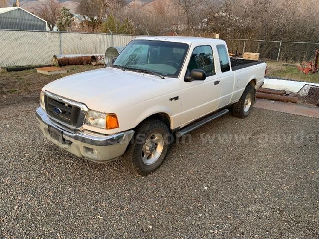 2004 Ford Ranger XL SuperCab 4-Door 4WD