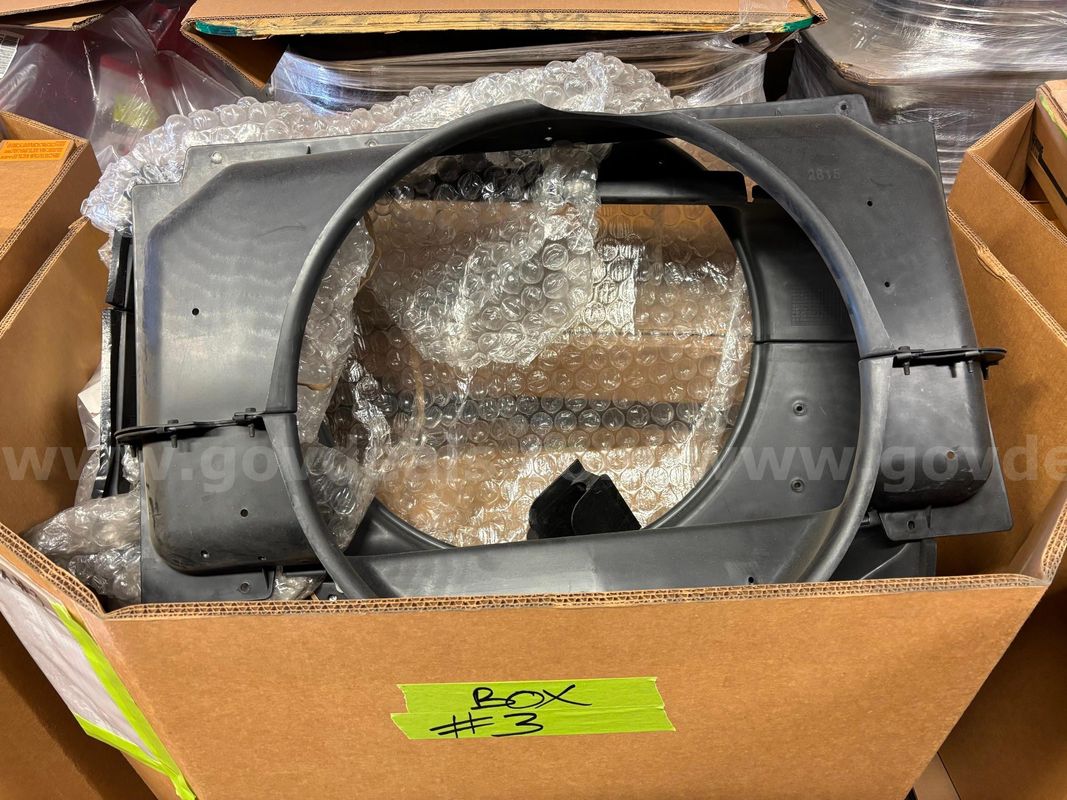 lot of bus parts, New Flyer, Gillig, community bus shuttle