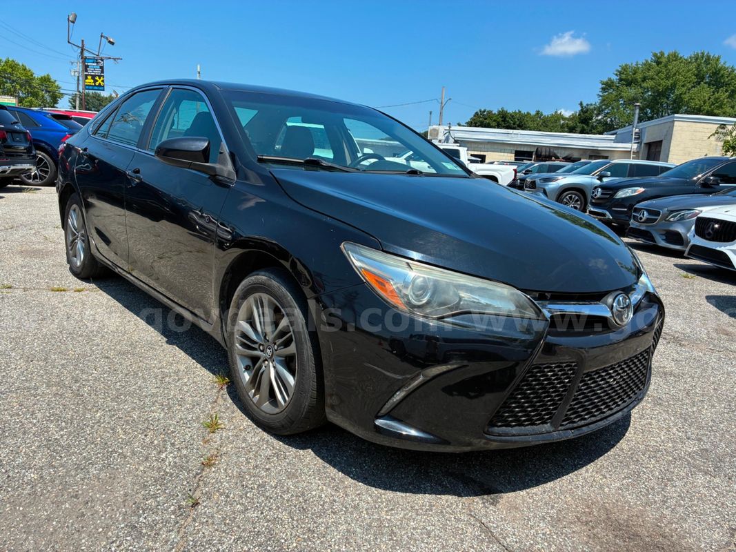 2016 Toyota Camry SE
