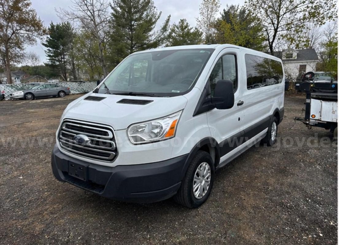 2019 Ford Transit 150 Wagon Low Roof XLT w/Sliding Pass. 130-in. WB
