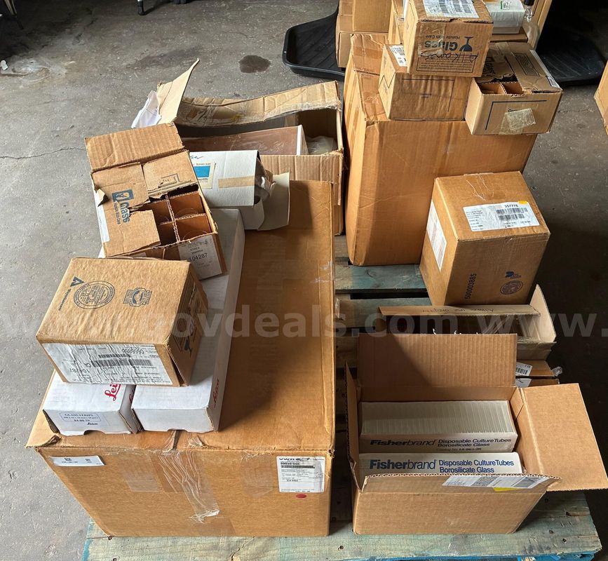 Pallet of Misc Lab Glass