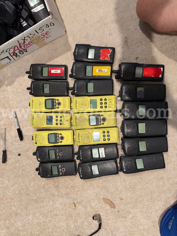 21X Motorola xts lot 5000R 3000R 2500i 1500 uhf & vhf radios shipping available