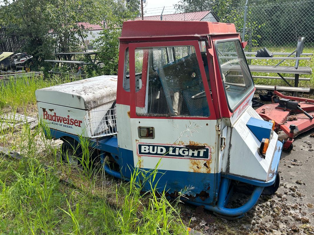 Cushman 898434-7810 Type G Industrial Truck with Budweiser Livery