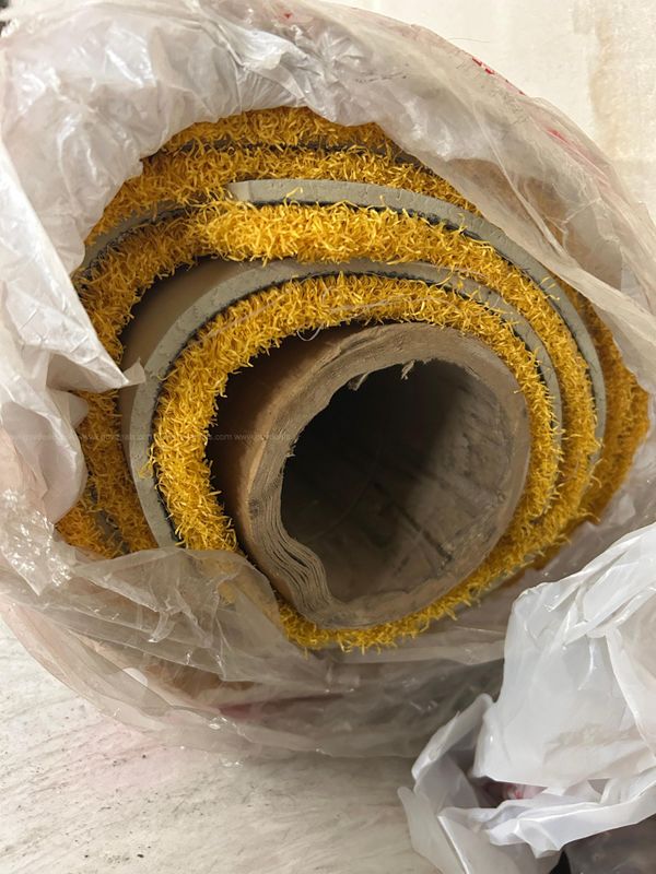 AT5YW Artificial Turf Roll in 3000 Yellow