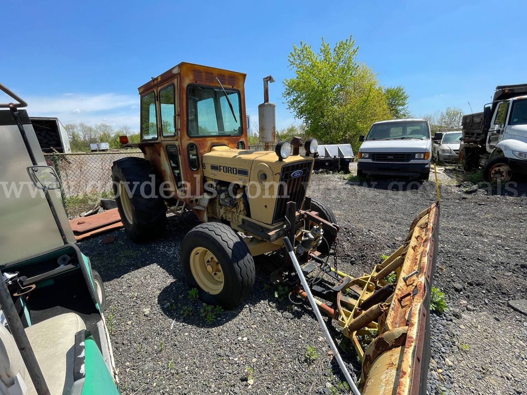 1989 Ford 340B Tractor