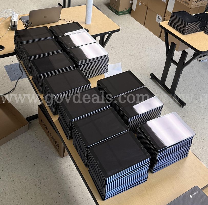 Lot of (200) Apple 9th Generation iPad