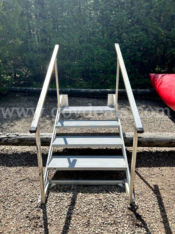 2022 Paradise Docking Systems Self-Adjusting Dock Stairs