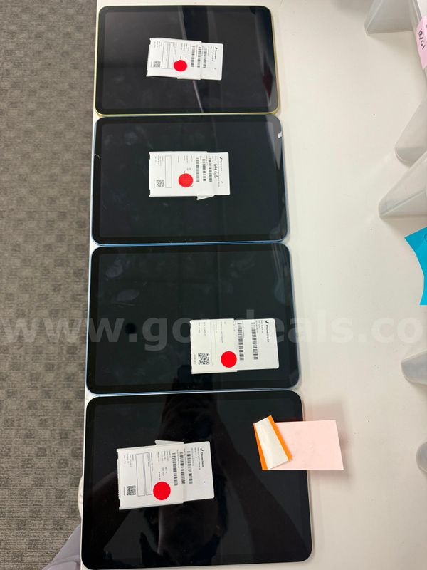 Lot of 4 iPad 10s - Need Repair