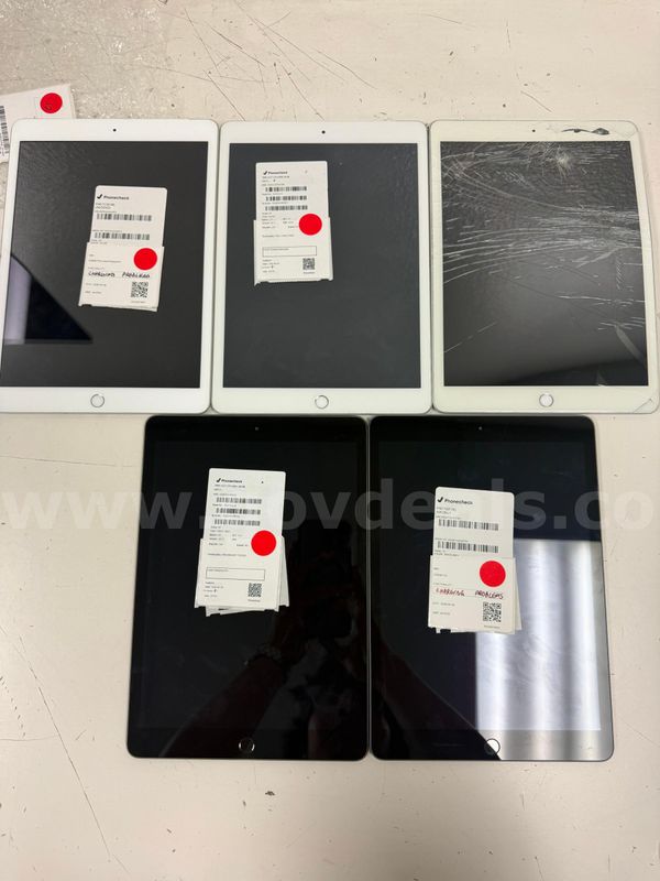 Lot of 5 iPad 7s - Need Repair