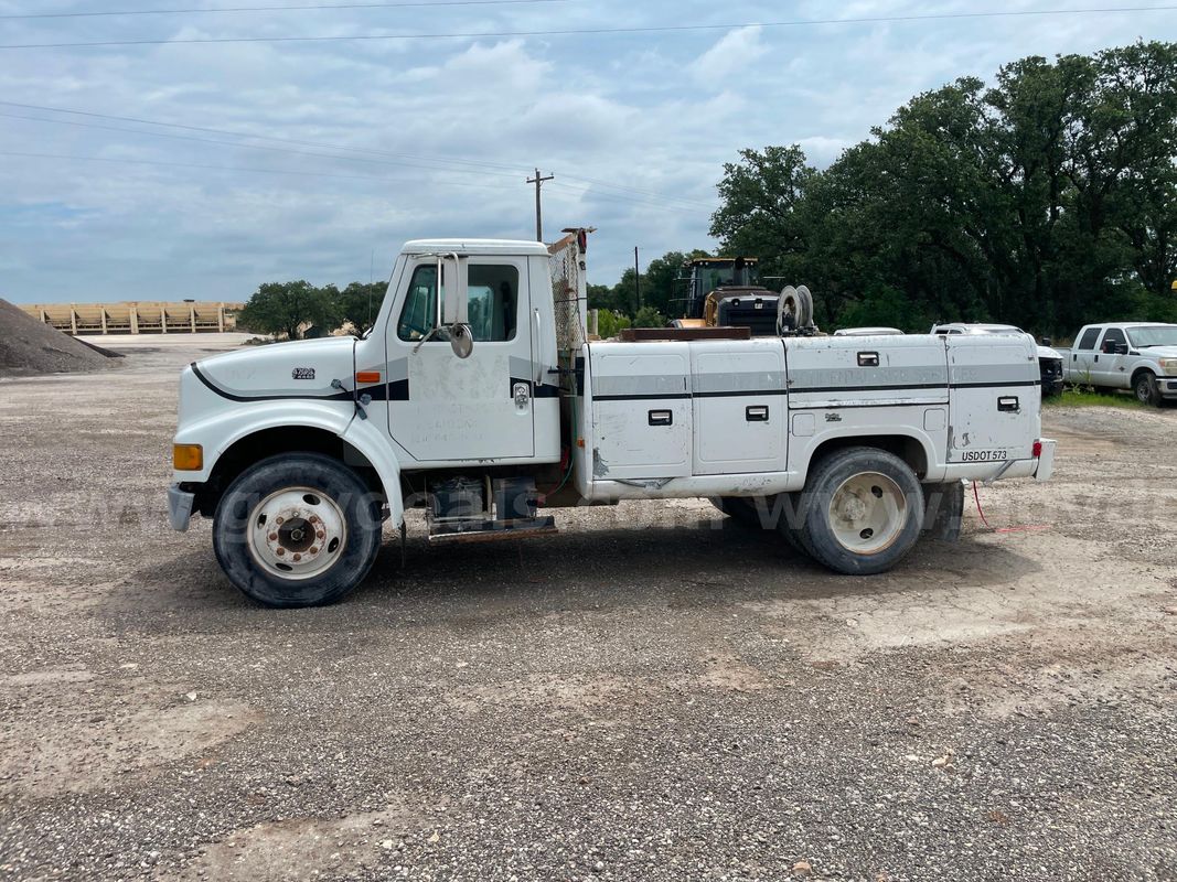 International Service Truck