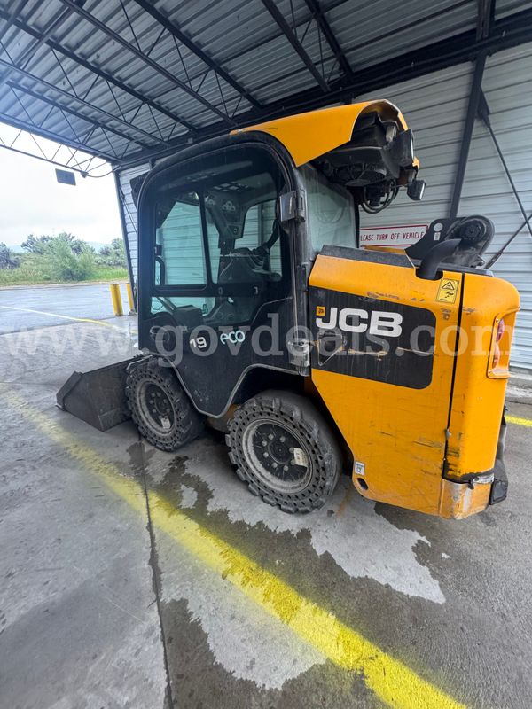2013 JCB 190T (T4) Vertical-Lift Compact Track Loader