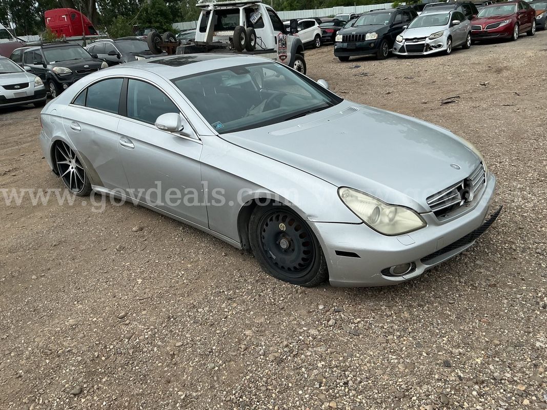 2006 Mercedes-Benz CLS-Class CLS500 4-Door Coupe