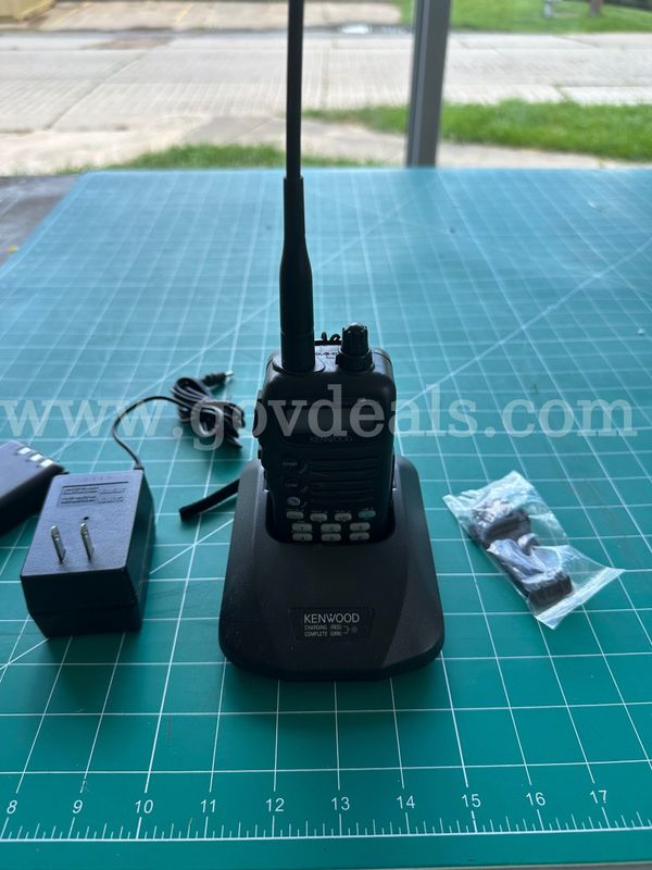 Kenwood TH-G71A Dual Band FM Handheld Transceiver – Original Box Included