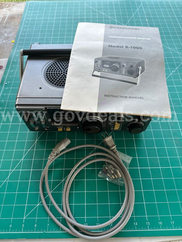Kenwood R-1000 Communications Receiver – Shortwave / HF Receiver