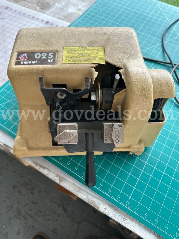 Ilco 025 Manual Key Cutter