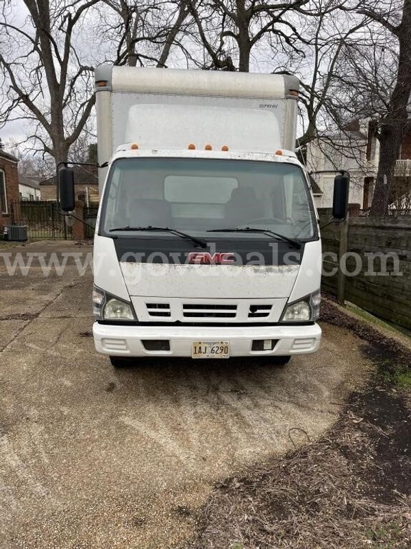2006 GMC C4500 20' Box Truck – Diesel Engine – Tommy Lift Gate