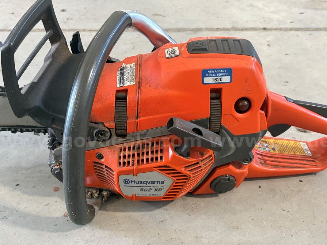 Husqvarna 562 XP Chainsaw