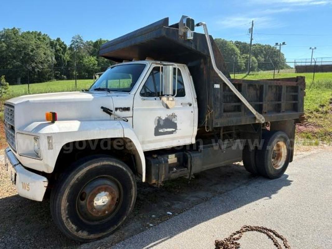 1989 Ford F800F