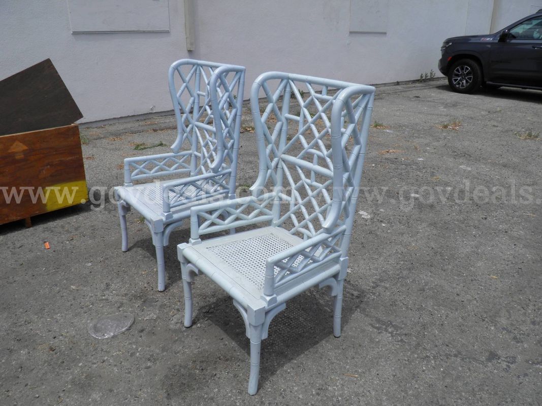 2 Blue chairs
