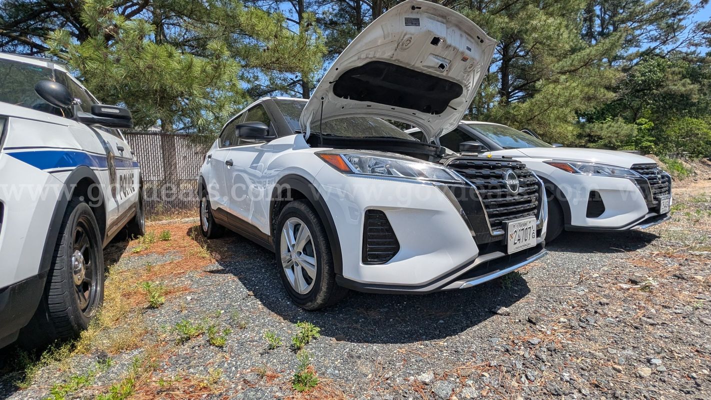 2023 Nissan Kicks * Low Mileage*