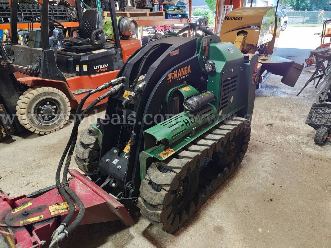 2017 Kanga DT825 Compact Tracked Loader