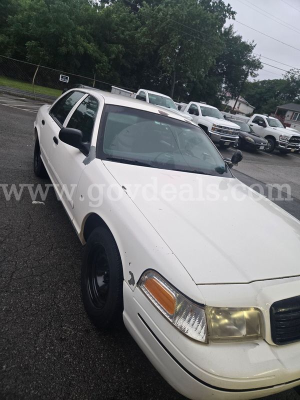 2000 Ford Crown Victoria Police Interceptor