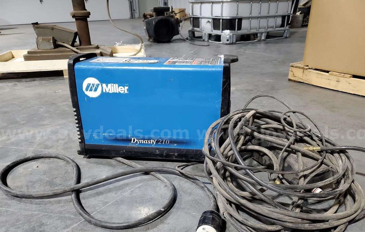 Miller Dynasty 210 Welder