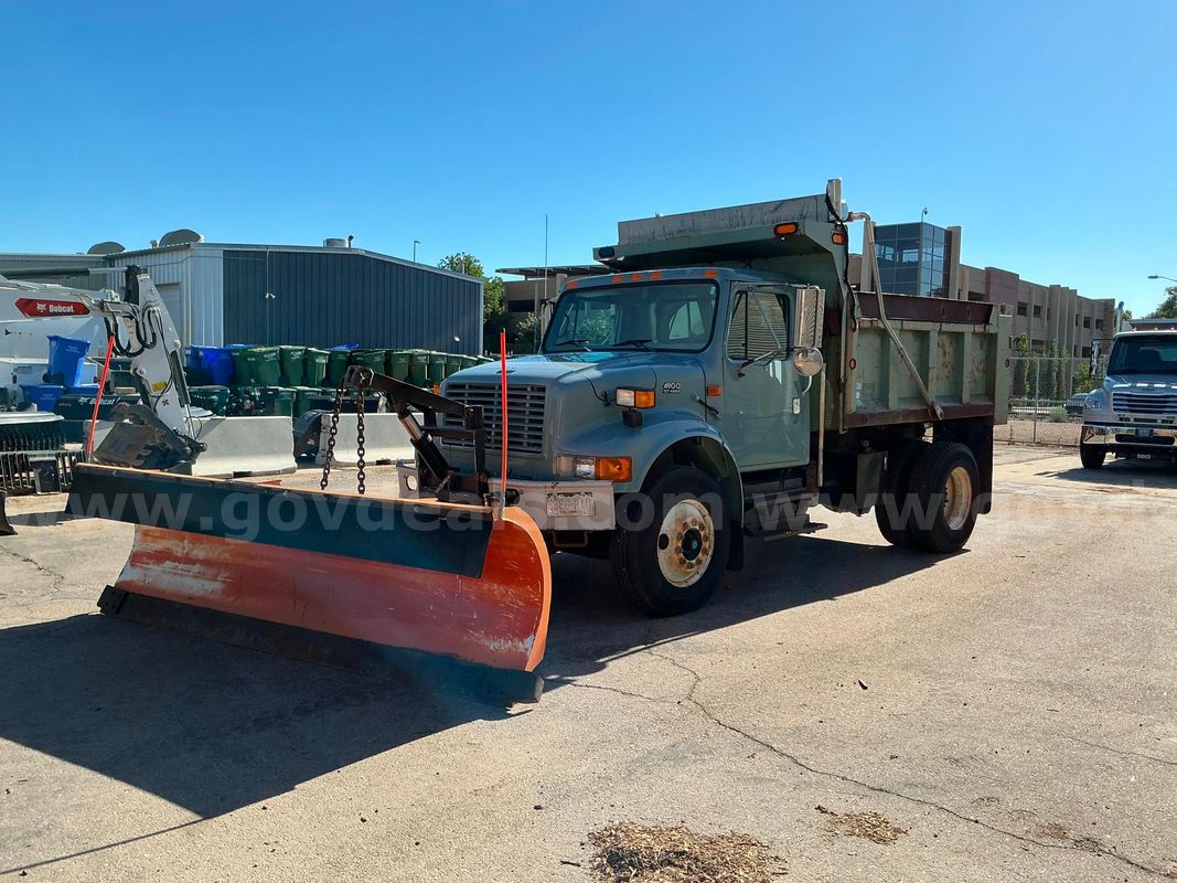 2000 International Dump Truck