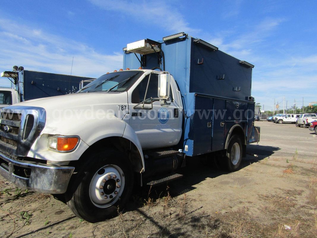 2011 Ford F-750