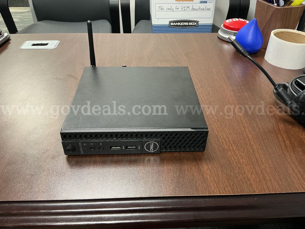 3 desktops and 1 Pelco branded Dell PowerEdge Server