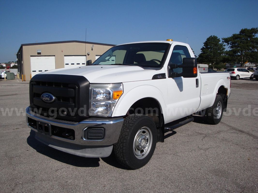 2011 Ford F-250 XL Super Duty 4x4 Regular Cab