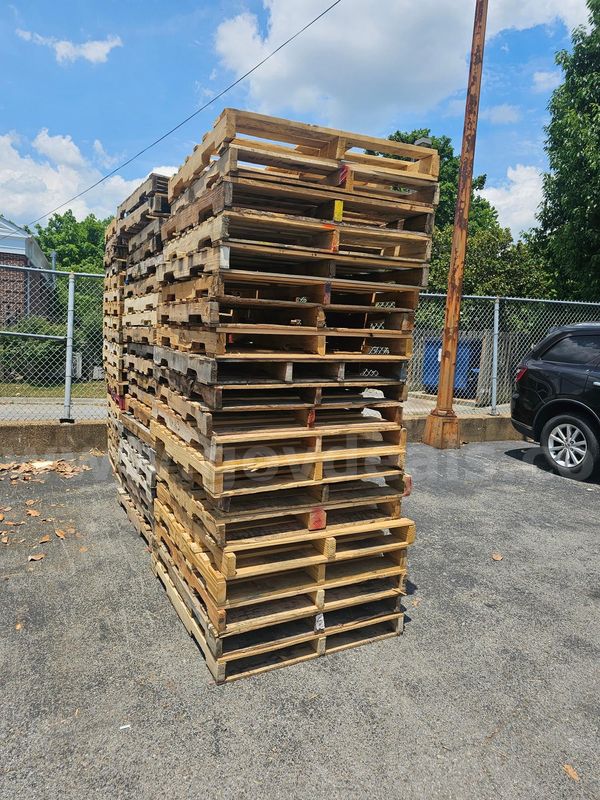 (60) Used Wood Pallets (48in L X 40in W)