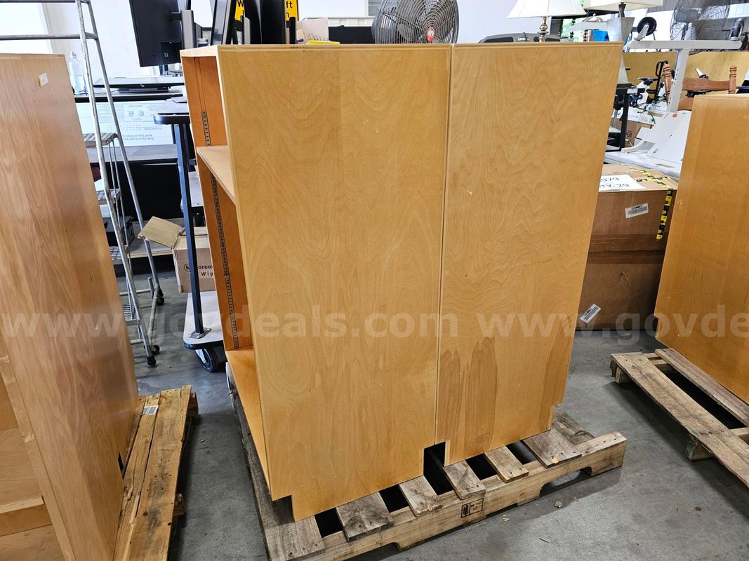 (2) Double Sided Bookshelves #2 (32in L X 20in W X 48in H)