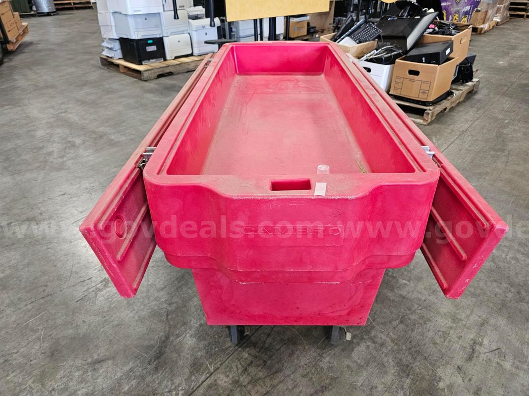 Cambro Portable Salad Bar Food Cart (64in L X 40.5in W X 27in H)