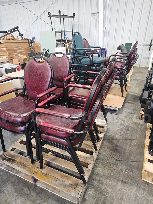 (18) OFFICE CHAIRS
