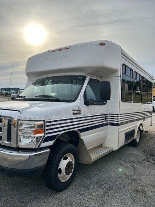 2019 Ford Econoline (218568 BT DOT)