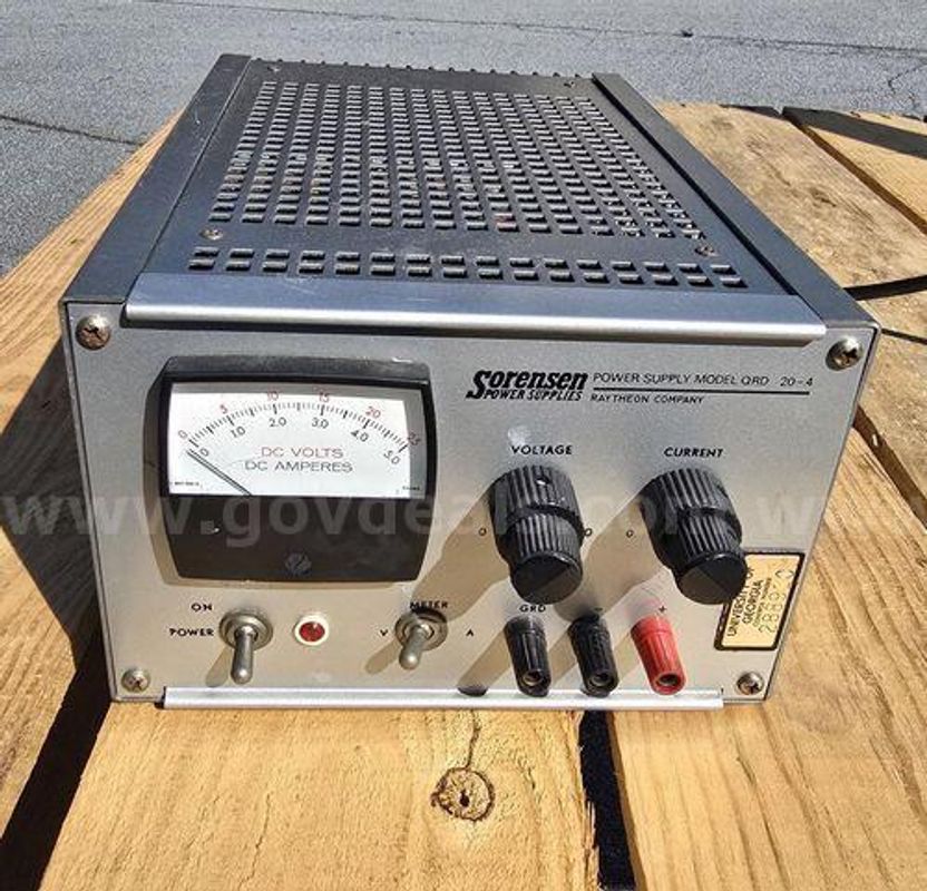 Cytometer Flow, Power Supply, Gas Blender & Analytical Balance (219863 AJ)