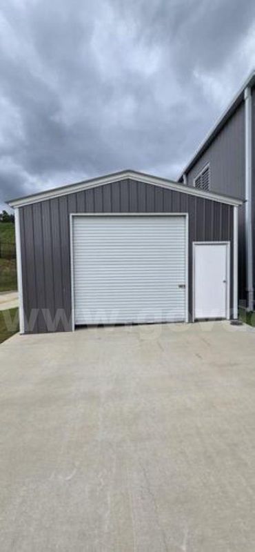 Metal Storage Building (220038 BT)