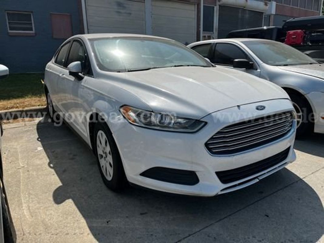2013 Ford Fusion (220706 AJ)