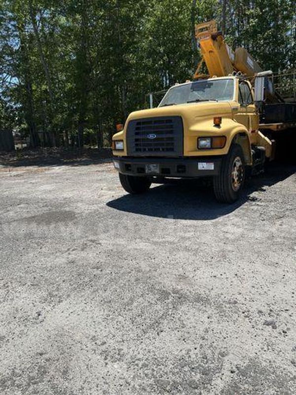 1997 Ford F800 (220997 AJ DOT)