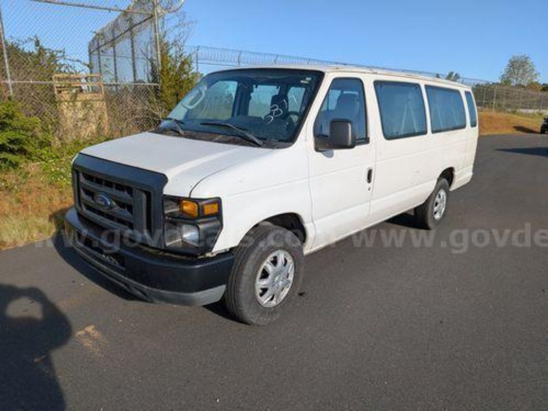 2010 Ford Econoline (221570 BT)