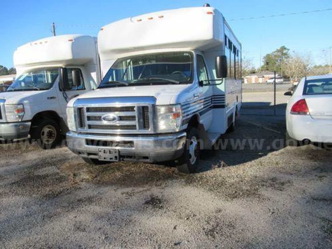 2017 Ford Econoline (221059 NB DOT)