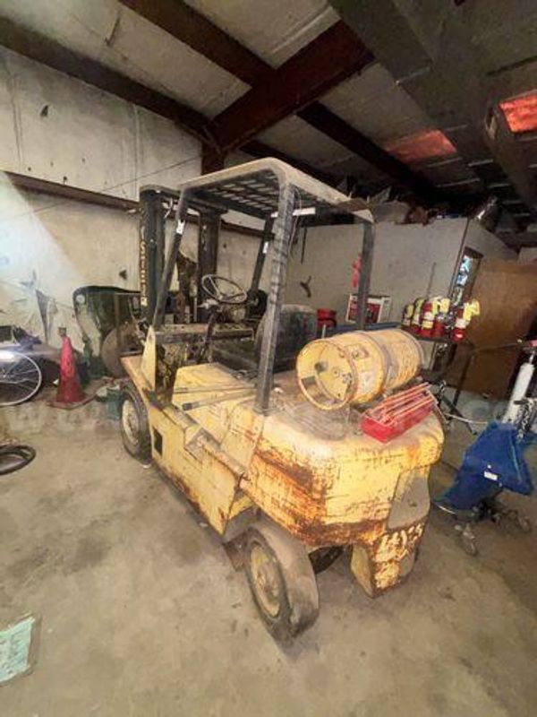 Forklifts (221653 AJ)