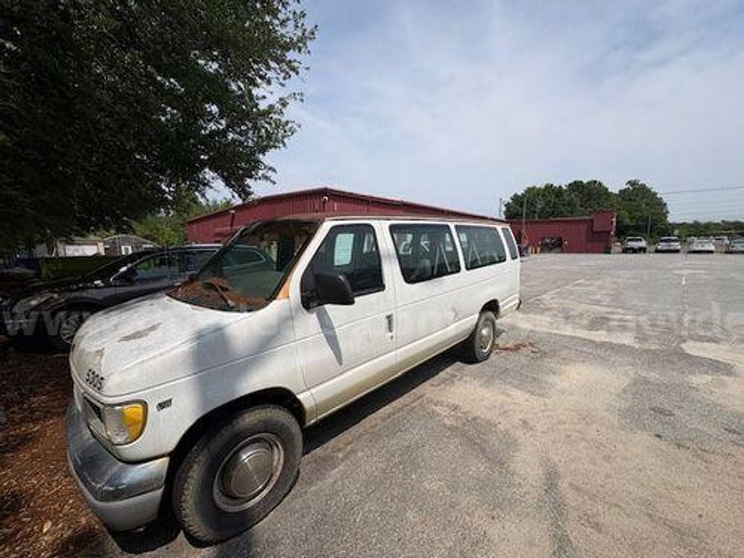 1999 Ford Econoline(221766 TM )