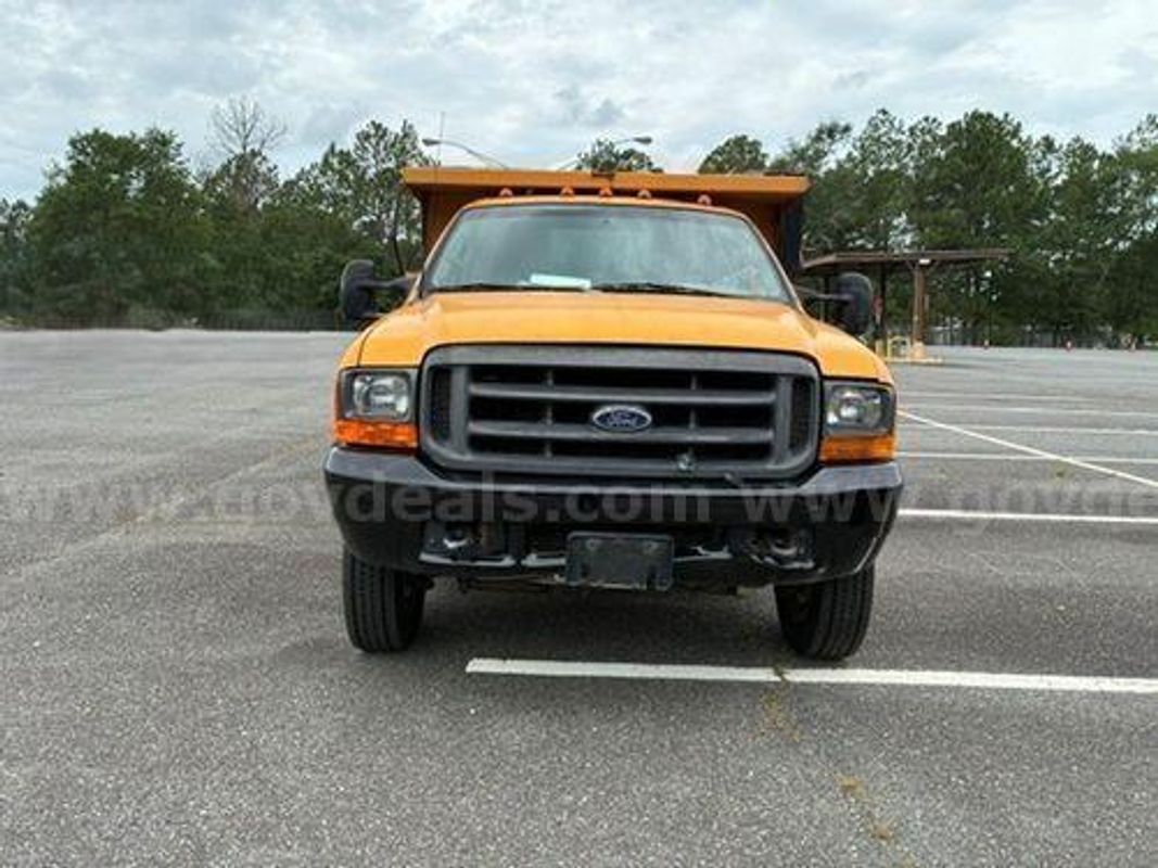 1999 Ford F-550 (221751 NB DOT)