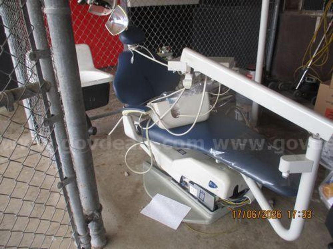 Dental Chair (222387 NB)