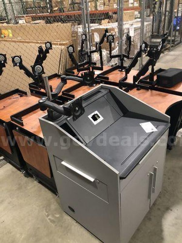 Lecterns (222562 BT)