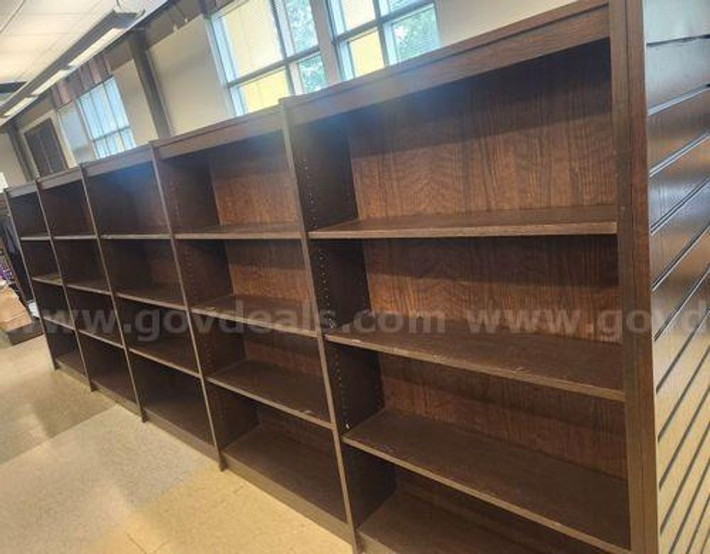 Bookstore Bookshelves and Slat Display (222599 BT)