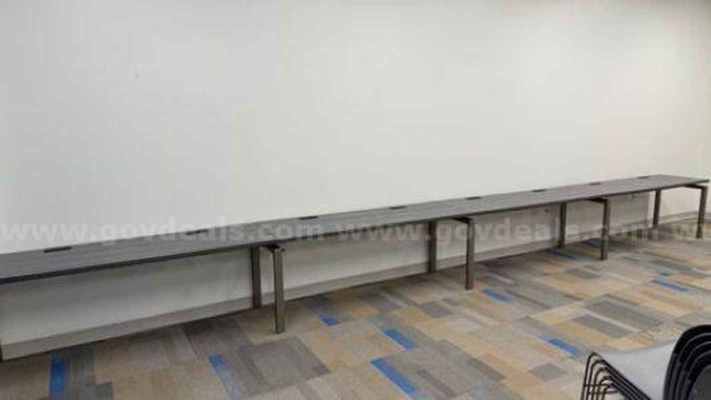 Desk (222049 NM)