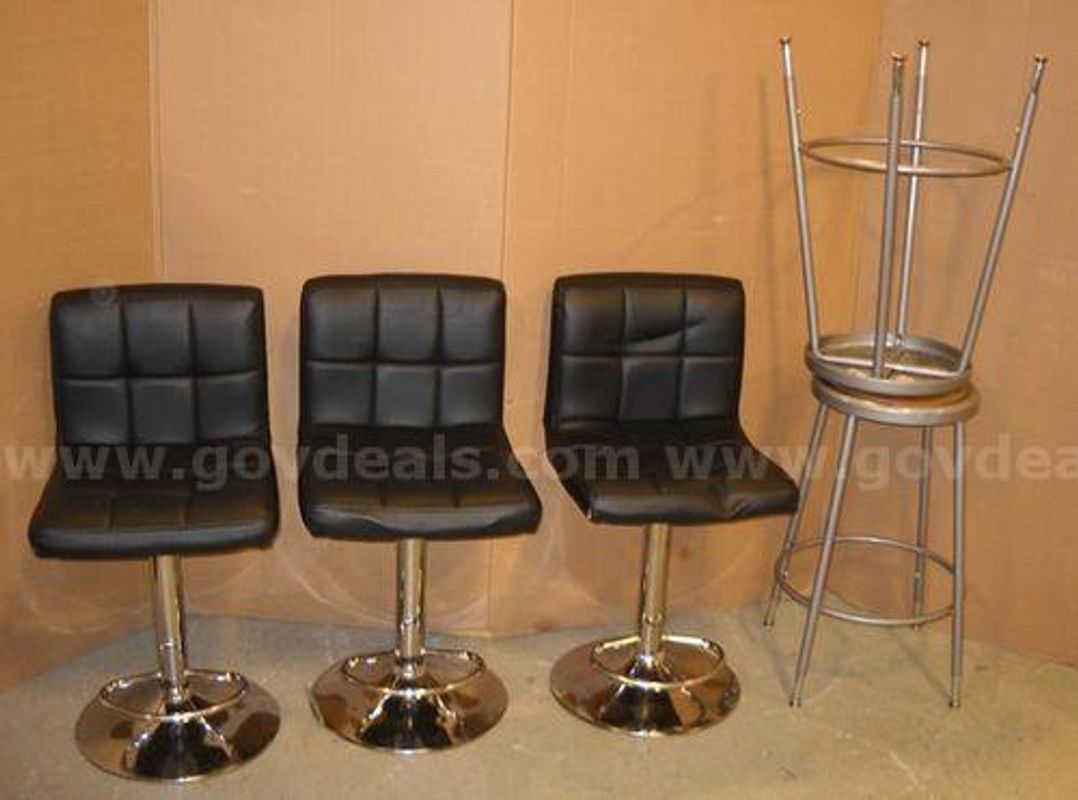 Various Chairs (222925 NM)